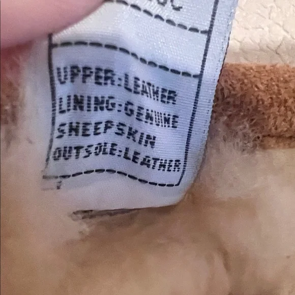 UGG Sheepskin Scuff Slipper - Picture 5 of 10